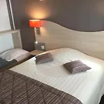 Logis Au Tambour Hotell Reims