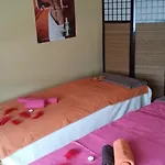 Logis Au Tambour Hotell Reims