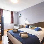 Logis Au Tambour Hotell 3*