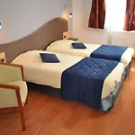 Logis Au Tambour 3* Reims