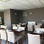 Logis Au Tambour Hotel 3*
