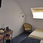 Hotell Logis Au Tambour 3*