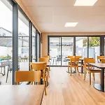 Logis Au Tambour 3* Reims