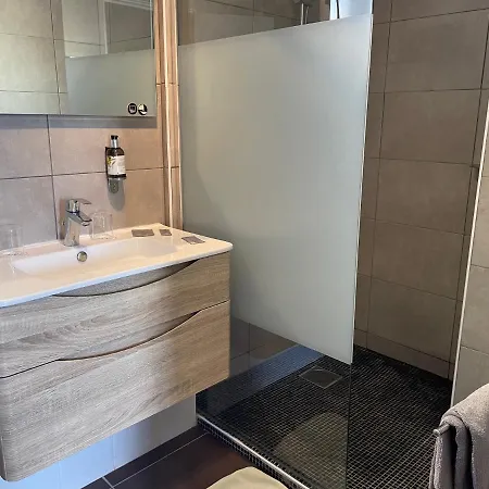 Szálloda Logis Au Tambour Reims