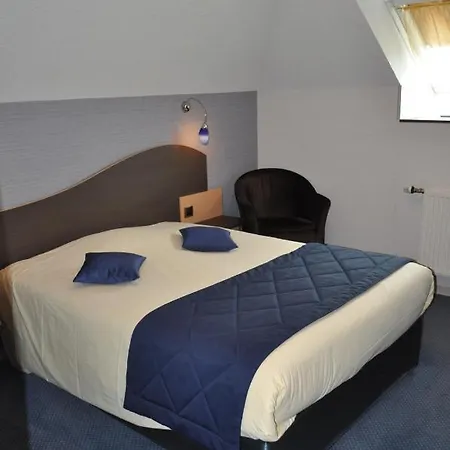 فندق Logis Au Tambour 3*