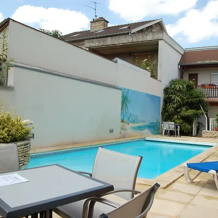 Logis Au Tambour 3*