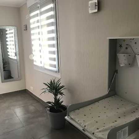 Logis Au Tambour 3* Reims