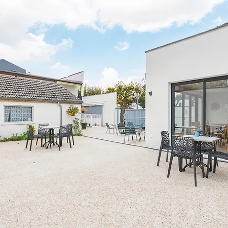 Logis Au Tambour Hotel 3*