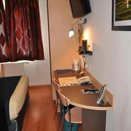 Hotel Logis Au Tambour