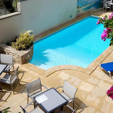 Hotel Logis Au Tambour