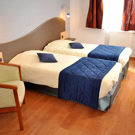 Logis Au Tambour 3* Ρενς