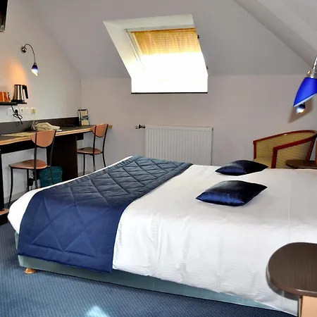 Logis Au Tambour Hotel