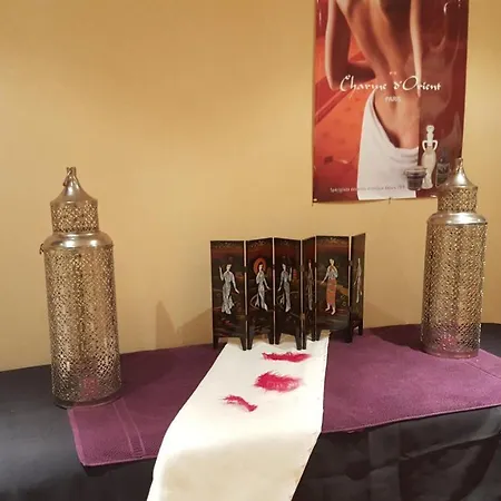 Hotel Logis Au Tambour 3*