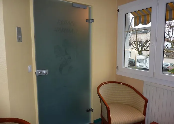 Hotel Logis Au Tambour 3*