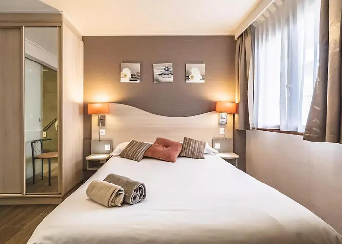 Logis Au Tambour 3* Reims