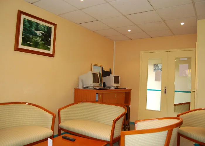 Logis Au Tambour Szálloda 3*