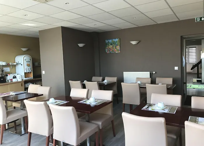 Logis Au Tambour Szálloda 3*