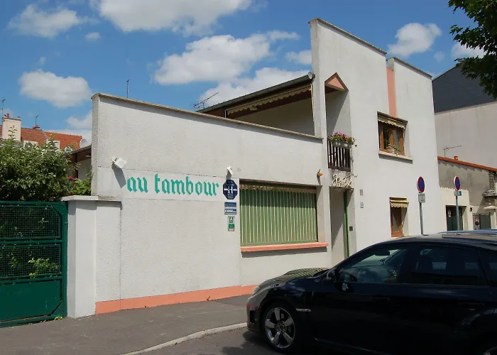 Logis Au Tambour Szálloda Reims