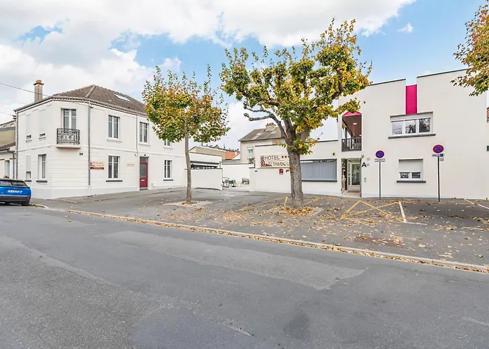 Logis Au Tambour 3* Reims