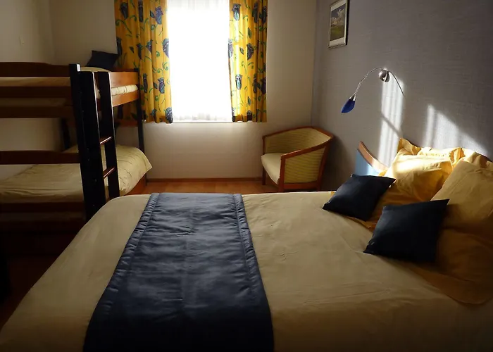 Logis Au Tambour Hotel 3*