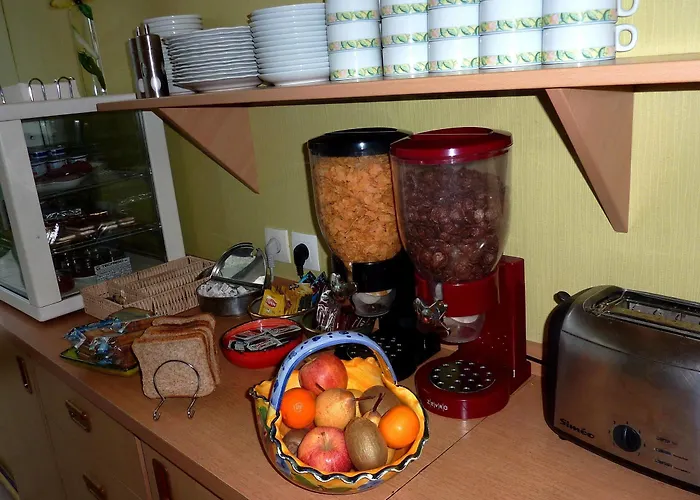 Logis Au Tambour 3* Reims