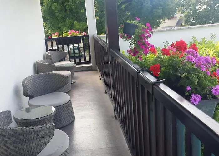 Logis Au Tambour Hotel 3*